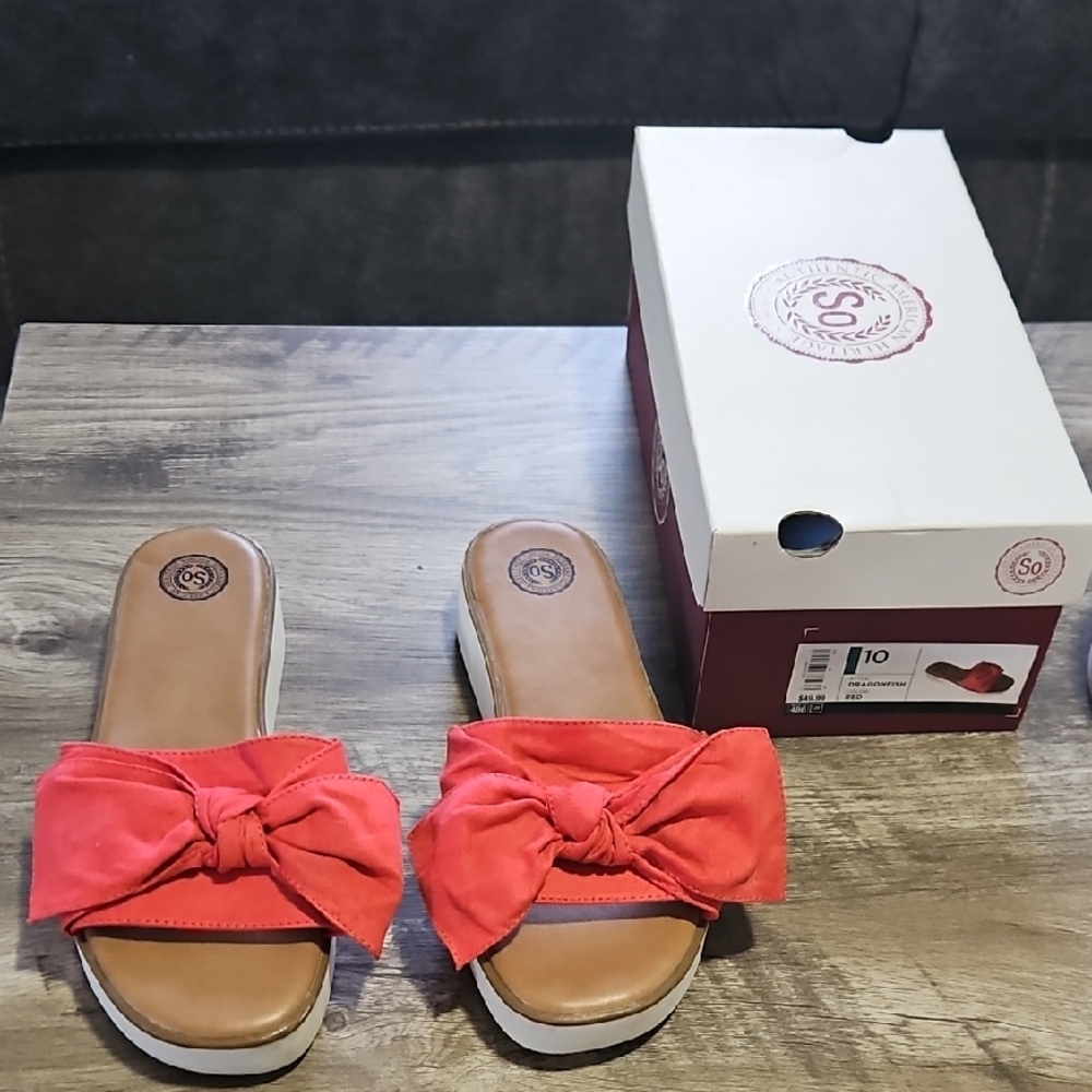 SO Women's Bold Red Dragonfish Bow Slide Sandals